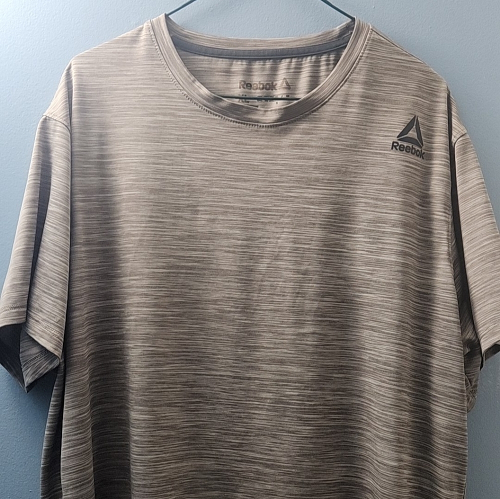 Reebok t-shirt - Size XL